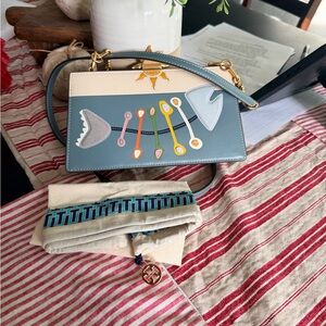 Limited editionTory Burch fish appliqué frame leather bag